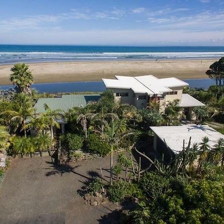 Gems Seaside Lodge Ahipara Buitenkant foto