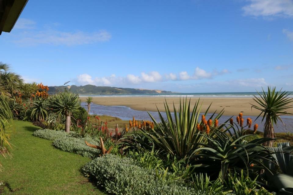 Gems Seaside Lodge Ahipara Buitenkant foto
